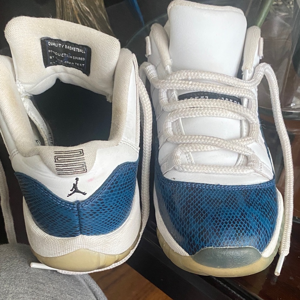 Jordan Blue and White Sneakers - Picture 3 of 7